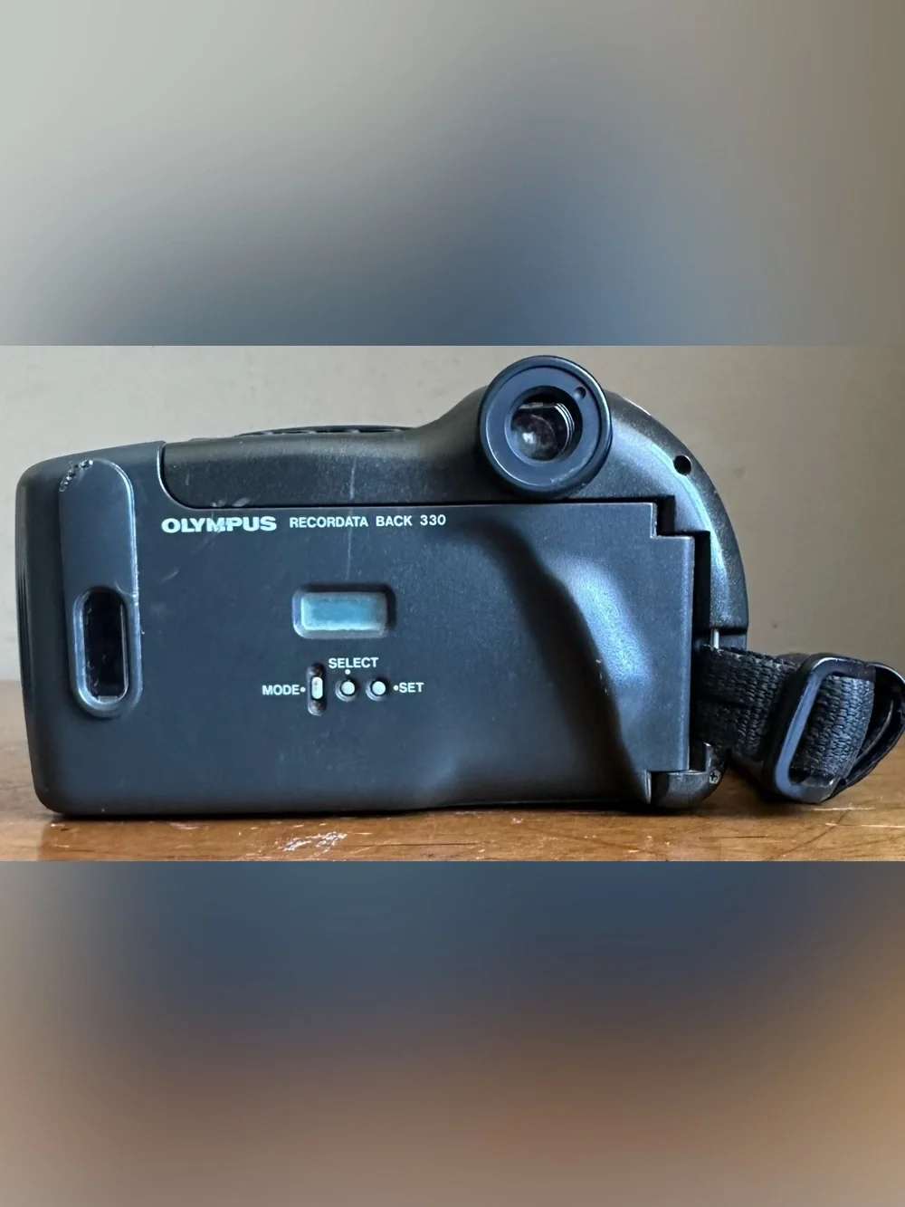 Olympus Infinity SuperZoom330 AF QUARTZDATE 35mm Film Camera w/38-105mm Lens